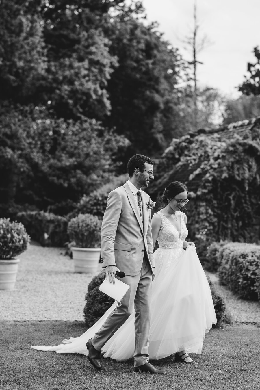 Discours des mariés dans le jardin du Manoir de la Mare